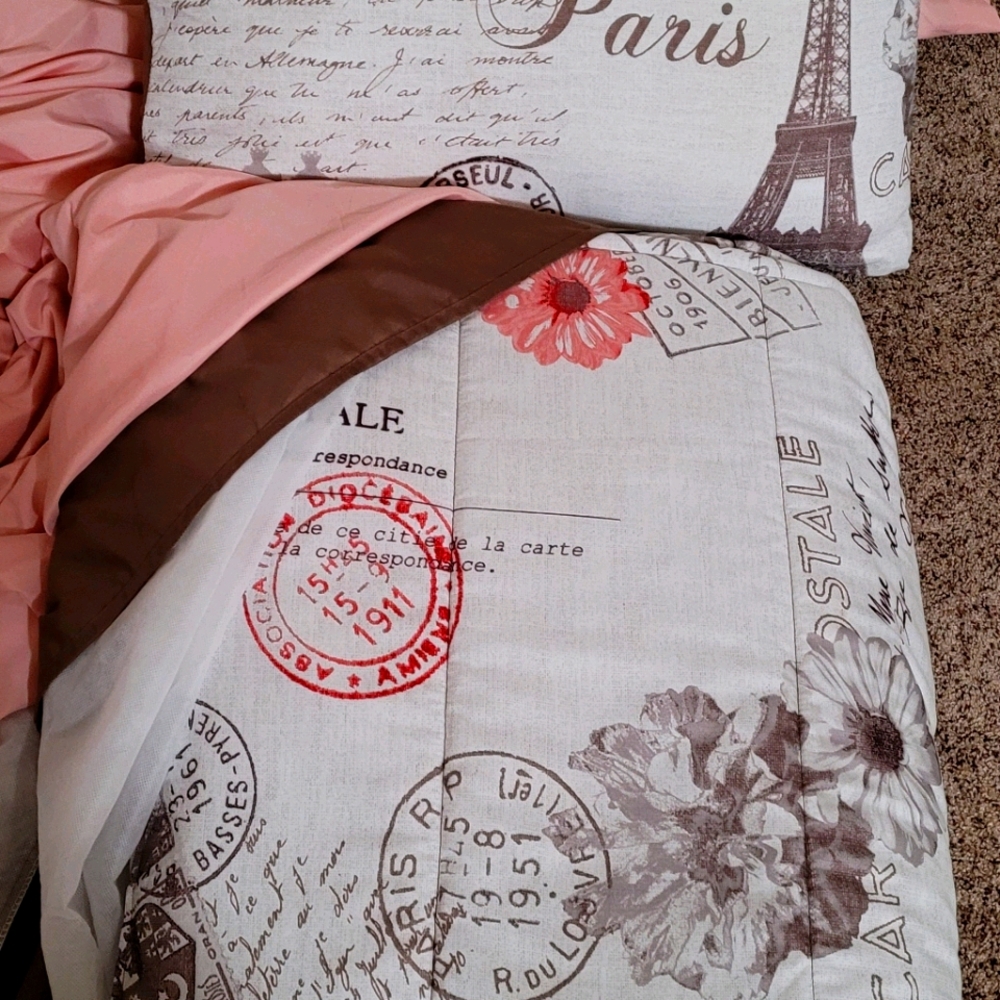 2 sets twin bedding, used in the guest room.